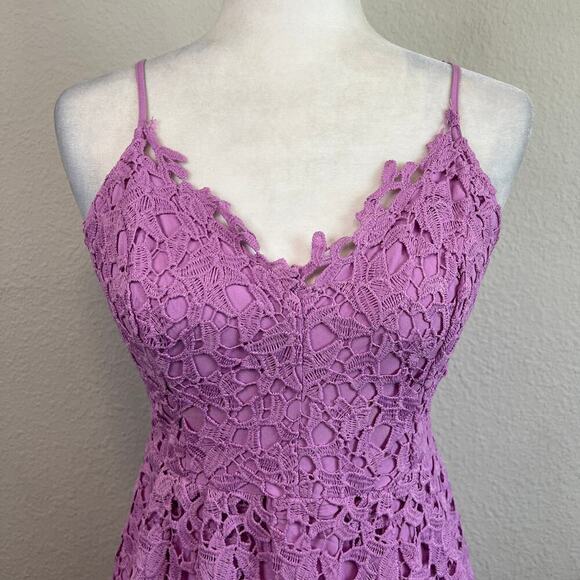 Astr the Label Lace Dress Women's M Purple A-Line Midi Classy Romantic Staple - Picture 2 of 8